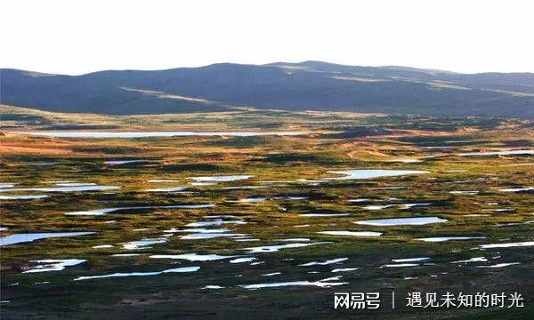 星宿海:黄河的正源,如今变成干涸的湖底,荒芜的戈壁